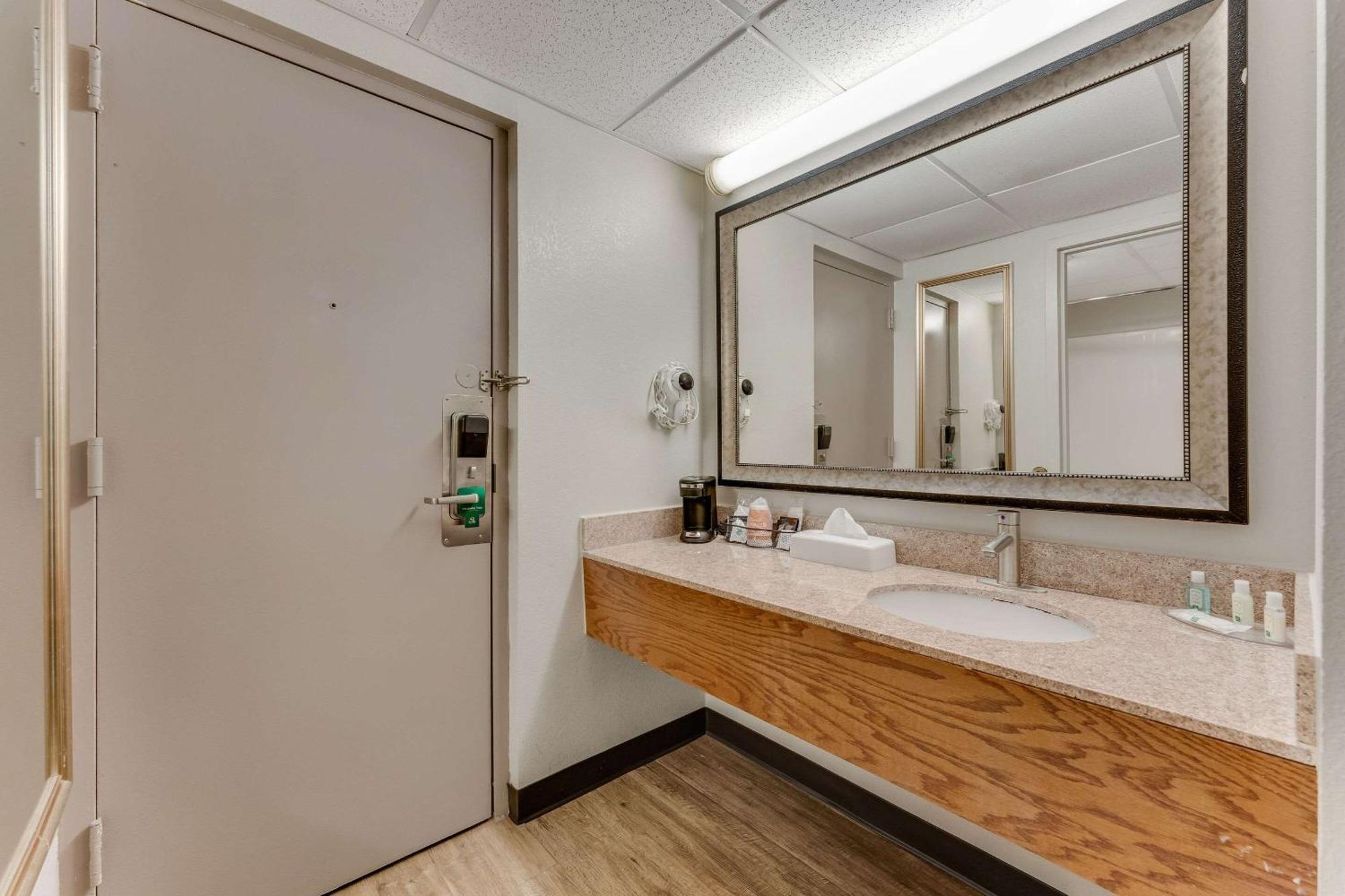 Quality Inn Easton Esterno foto
